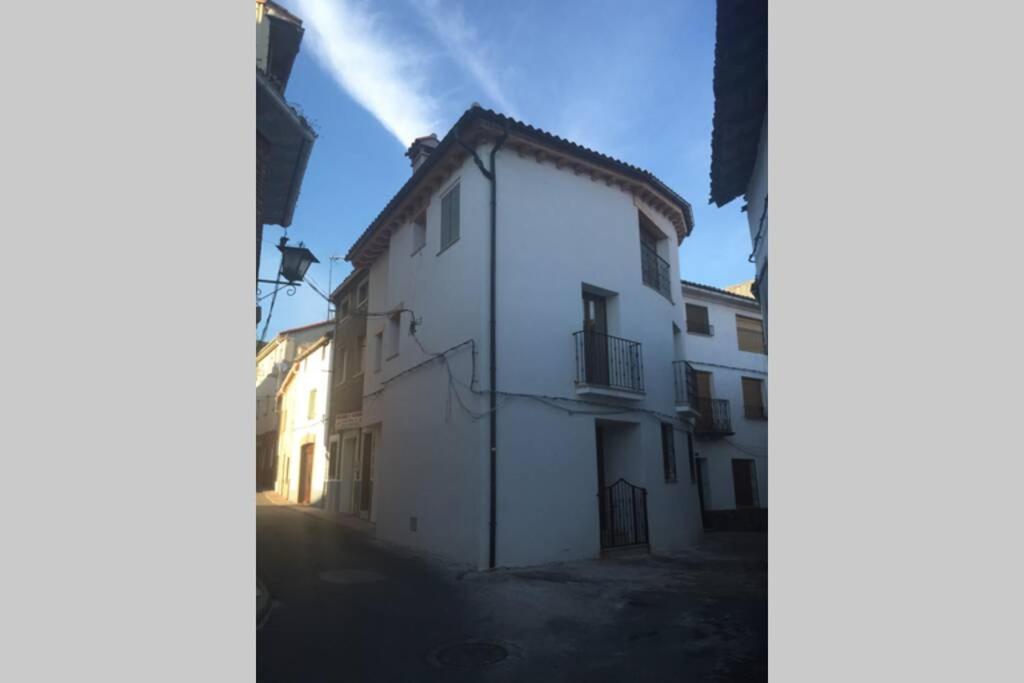 Casa Con Encanto En Poyales Del Hoyo المظهر الخارجي الصورة