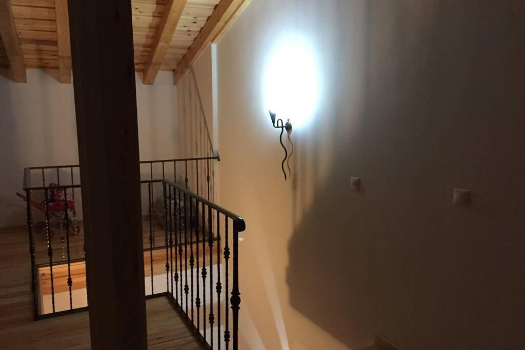 Casa Con Encanto En Poyales Del Hoyo المظهر الخارجي الصورة